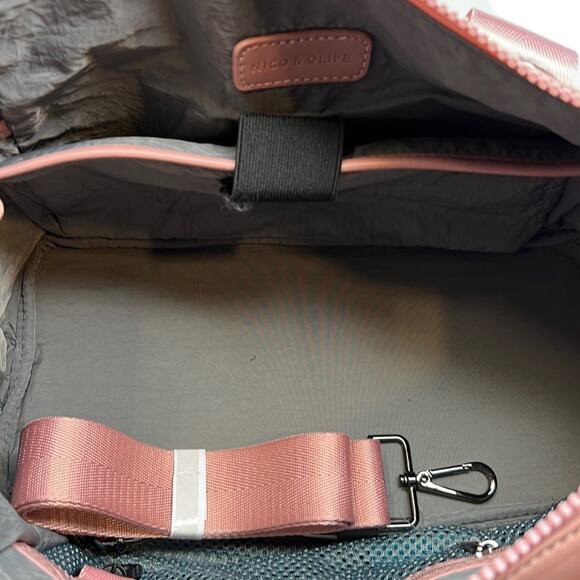 Nico & Olive Small Pink Duffel Bag w/ Double Handles & Removable Strap, NWT! - Picture 6 of 9